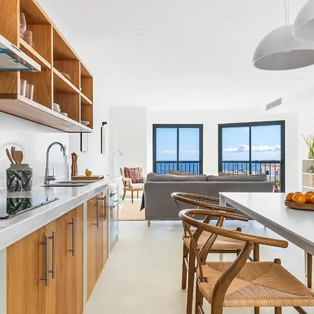 Modern Design House With Roof Terrace *