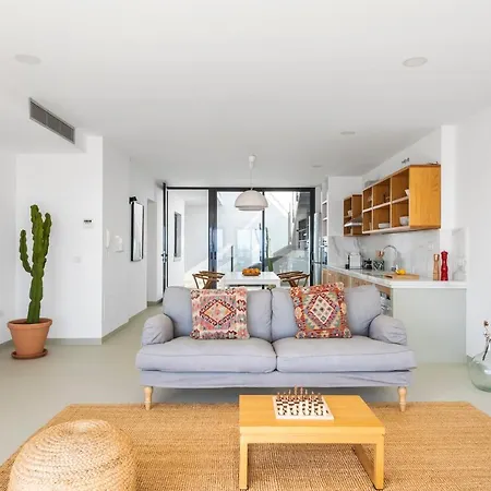 Modern Design House With Roof Terrace Feriehus